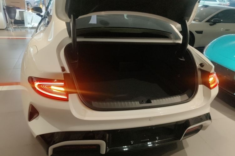 小米汽车 小米SU7 2024款 后驱超长续航高阶智驾Pro版机舱底盘23