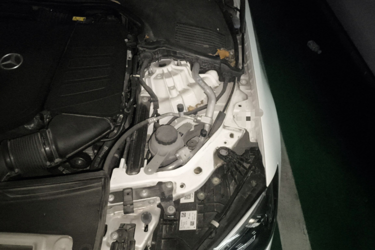 奔驰C级 2023款 C 260 L 运动版局部细节9006