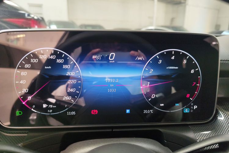 奔驰C级 2025款 改款 C 260 L 运动版中控内饰14