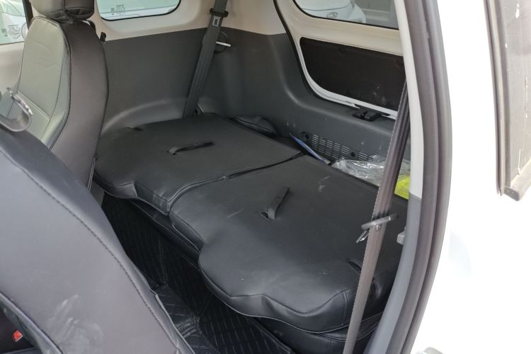 长安启源 长安Lumin 2025款 205km 香沁款中控内饰21