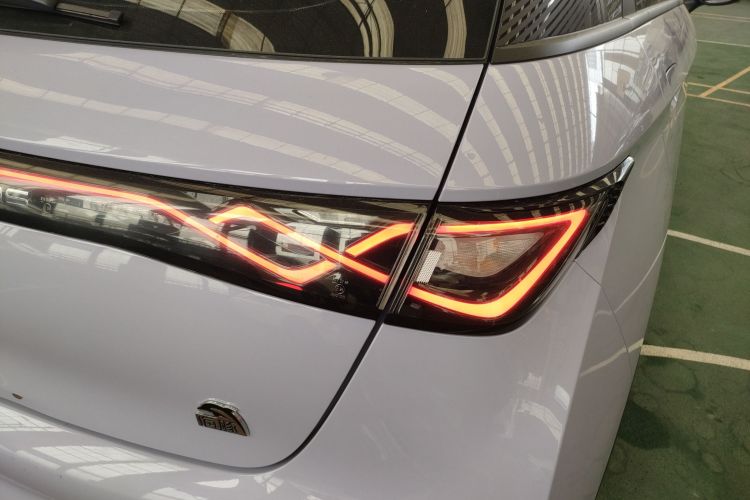 比亚迪 海豚 2023款 420km 时尚版车身外观9