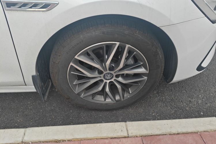 比亚迪 秦PLUS 2021款 EV 500KM 尊贵型车身外观6007