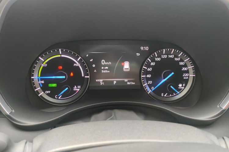 丰田 汉兰达 2023款 2.5L智能电混双擎两驱精英版 7座局部细节14