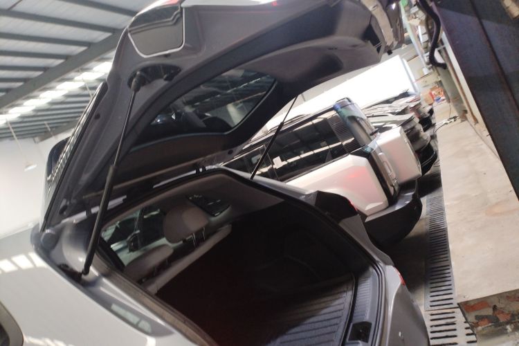 吉利银河 银河E5 2024款 440km 探索版机舱底盘23