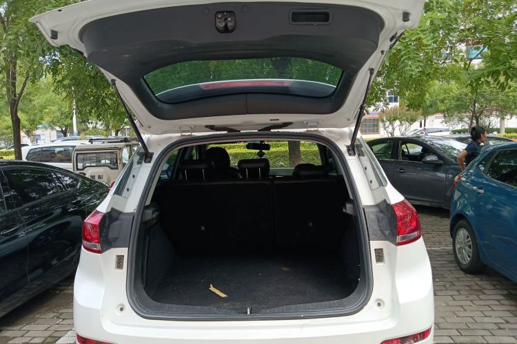 哈弗H6 Coupe 2021款 智联版 1.5T 自动两驱豪华智联版机舱底盘23