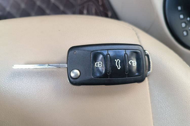 斯柯达 晶锐 2014款 1.4L 自动晶致版中控内饰11