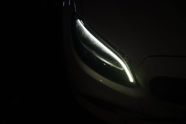 奔驰C级 2021款 C 260 星耀臻藏版车身外观8