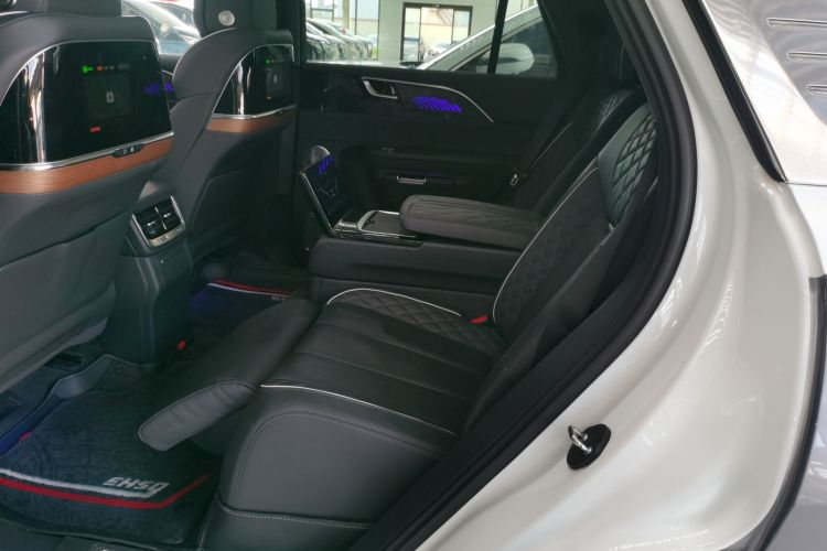 红旗E-HS9 2022款 660km 旗领版 四座中控内饰21