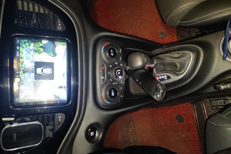 菲亚特 菲翔 2015款 1.4T 自动智享版中控内饰16