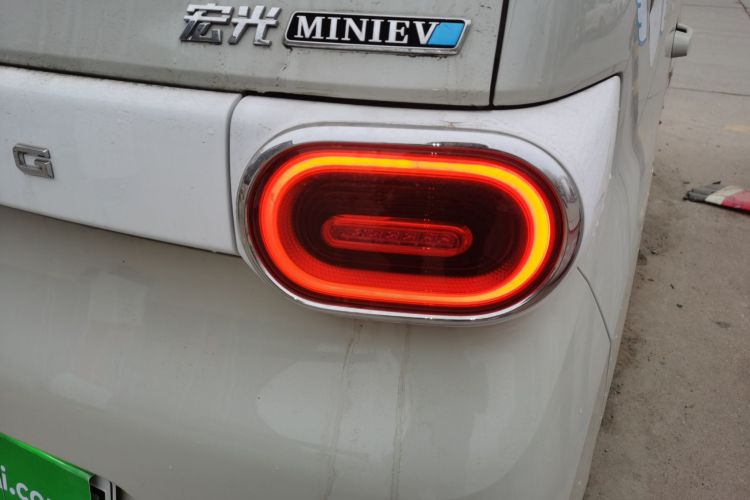 五菱汽车 宏光MINIEV 2024款 第三代 215km 进阶版车身外观9