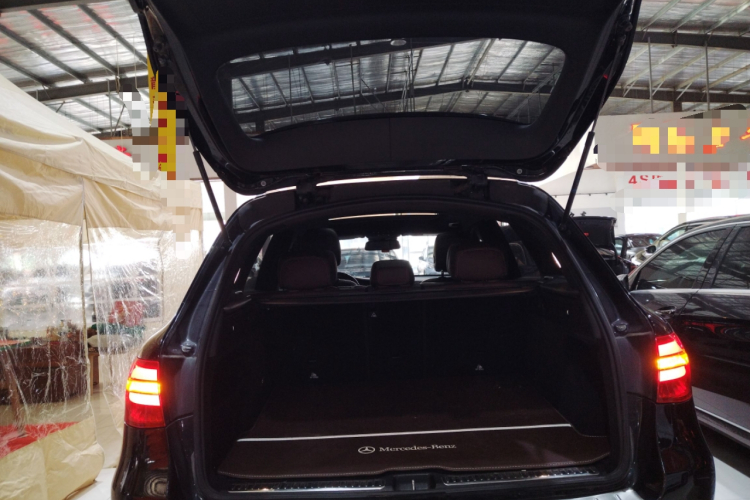 奔驰GLC 2017款 GLC 300 4MATIC 动感型机舱底盘23