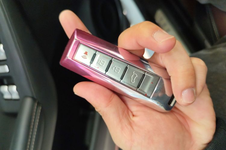 魏牌 VV6 2021款 2.0T 两驱智护+中控内饰7001