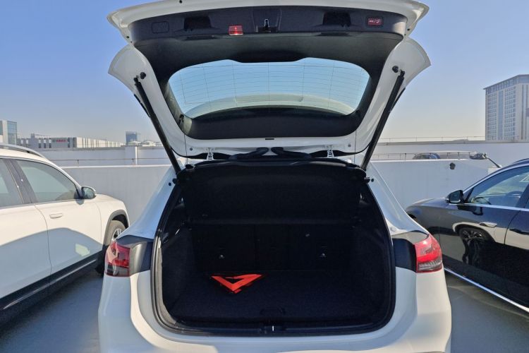 奔驰GLA 2023款 GLA 220局部细节23