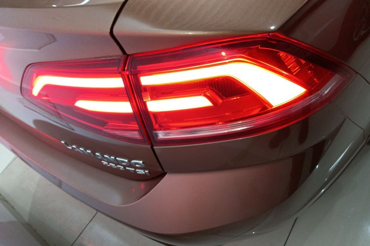 大众 凌渡 2017款 280TSI DSG舒适版车身外观9