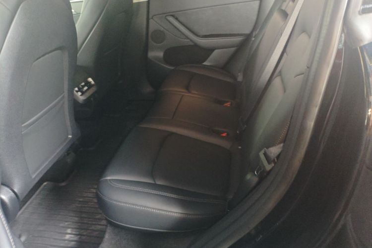 特斯拉 Model Y 2022款 改款 后轮驱动版中控内饰21