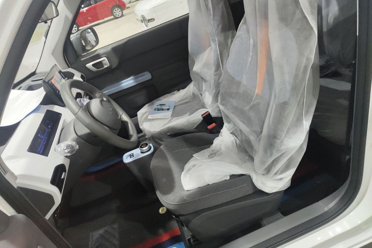 吉利银河 2024款 熊猫mini 200km 耐力熊中控内饰19