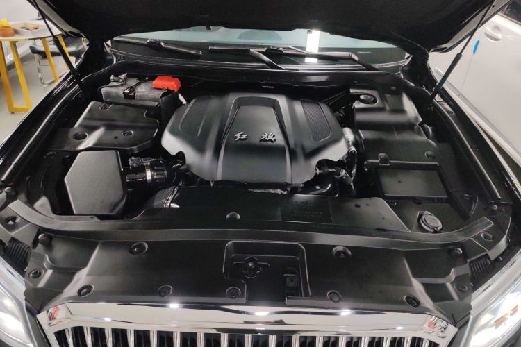 红旗H7 2017款 1.8T 豪华型机舱底盘24