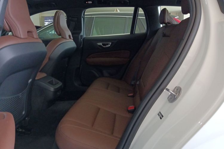 沃尔沃V60 2024款 B5 智远豪华版中控内饰21