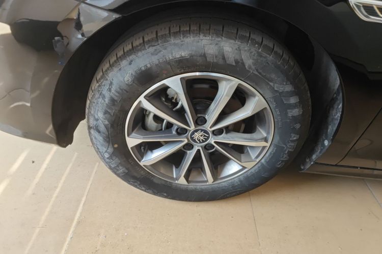 比亚迪 秦PLUS 2023款 冠军版 DM-i 55KM领先型车身外观6007