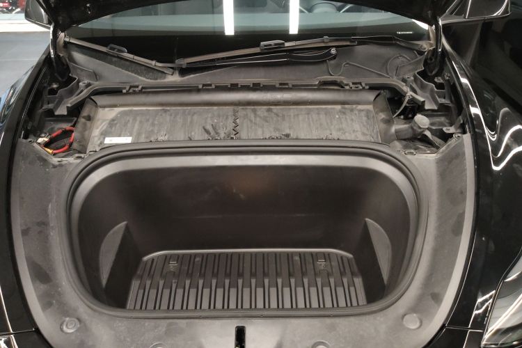 特斯拉 Model Y 2021款 标准续航后驱版局部细节24