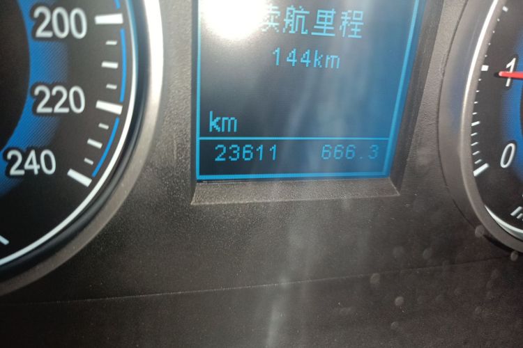 华颂7 2015款 2.0T 自动舒适型中控内饰15