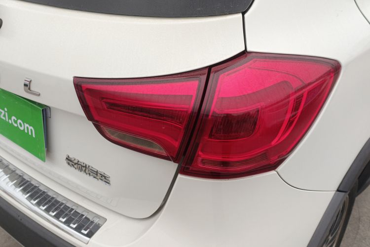 哈弗H1 2015款 1.5L AMT豪华型车身外观9