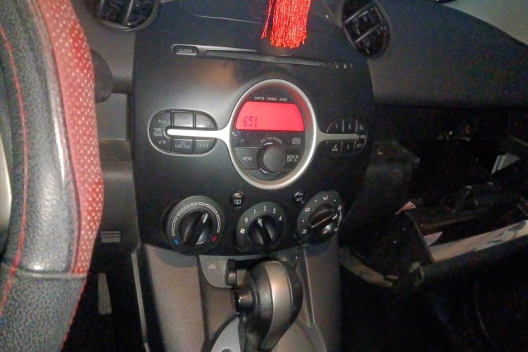 马自达2 2012款 两厢炫动 1.5L 自动超值版局部细节16