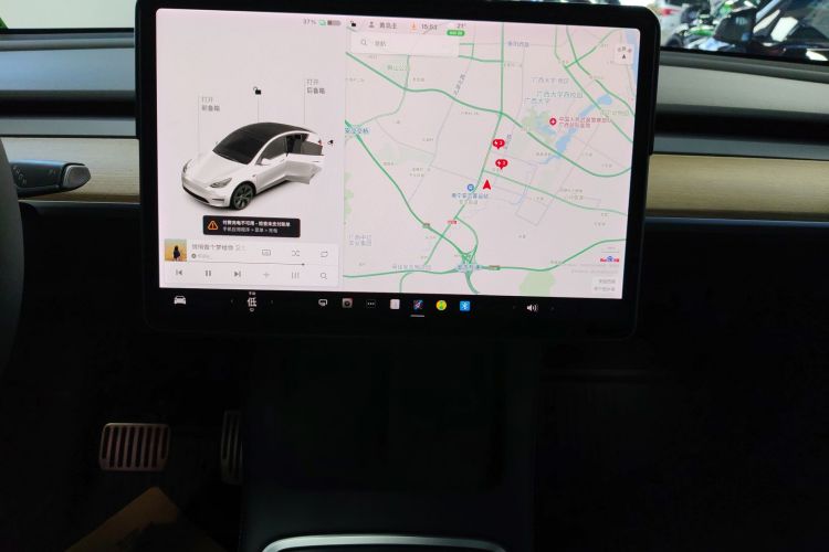 特斯拉 Model Y 2021款 标准续航后驱版中控内饰16