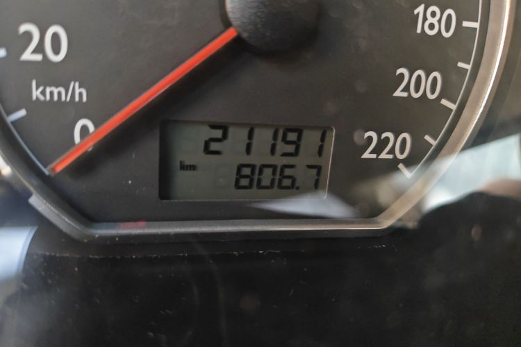 大众 Polo 2009款 劲取 1.6L 自动雅致版中控内饰15