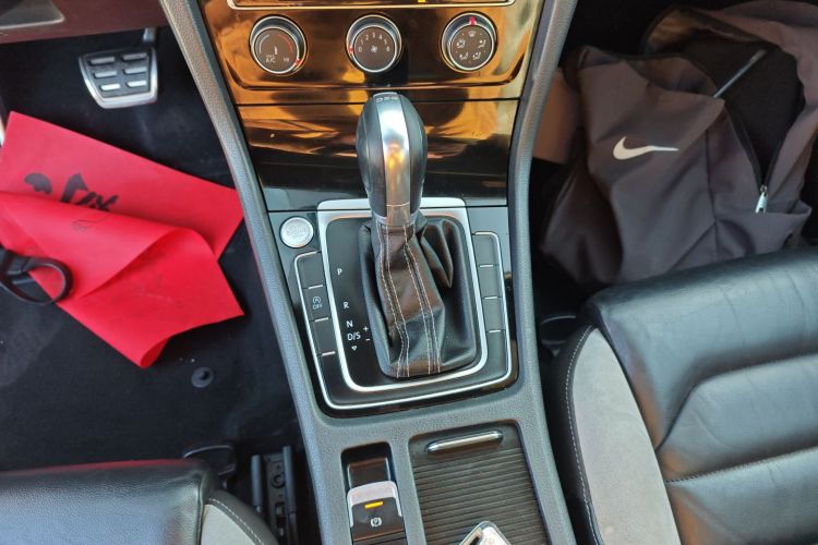 大众 高尔夫 2016款 1.4TSI 自动R-Line中控内饰18