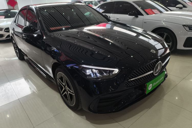 奔驰C级 2024款 改款 C 260 L 皓夜运动版车身外观3