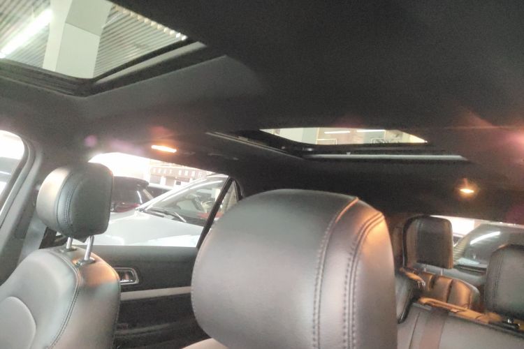 福特 探险者（平行进口） 平行进口2.3自动 中控内饰22