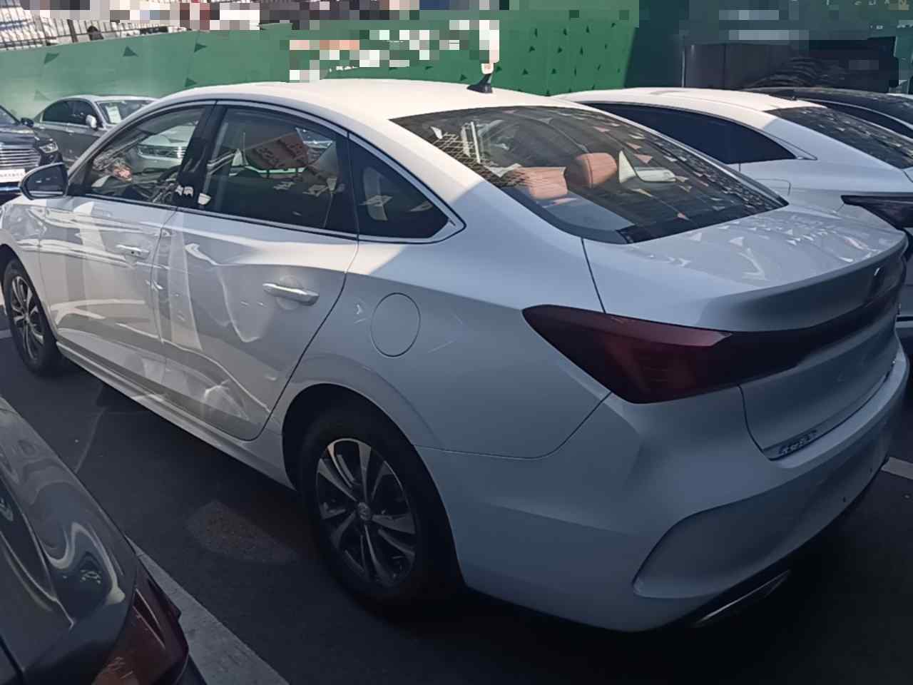 长安 逸动 2023款 畅享版 PLUS 蓝鲸NE 1.4T GDI DCT尊贵版(3)