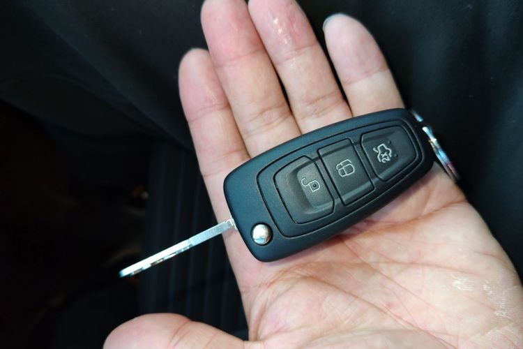 福特 福克斯 2018款 两厢经典 1.6L 自动风尚型智行版中控内饰11