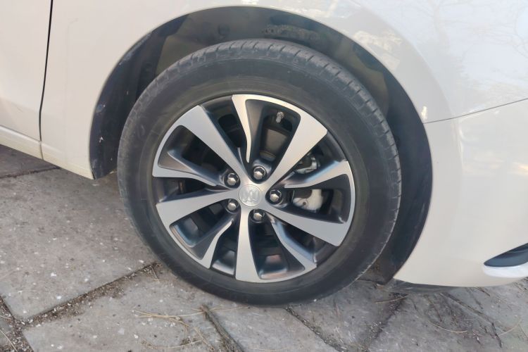 别克 阅朗 2019款 18T 自动互联精英型 国VI车身外观10