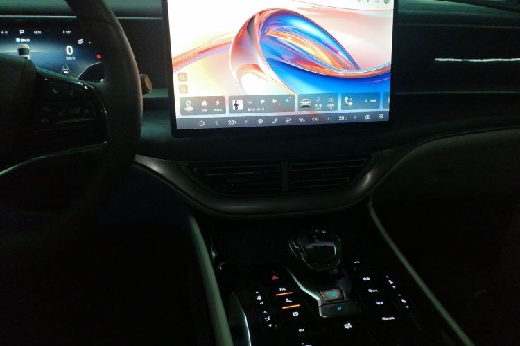 腾势D9 2024款 DM-i 1050 尊享型中控内饰16