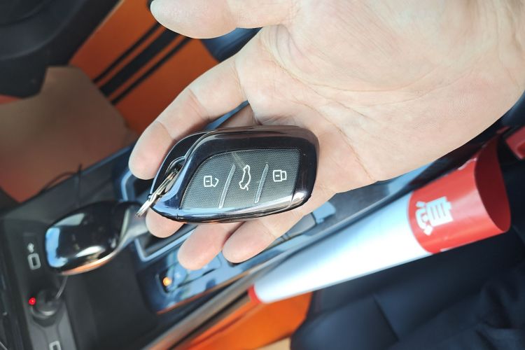 名爵 MG5 2023款 180DVVT CVT豪华版中控内饰11