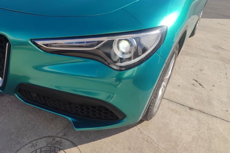 阿尔法·罗密欧 Stelvio斯坦维 2017款 2.0T 200HP 豪华版局部细节36