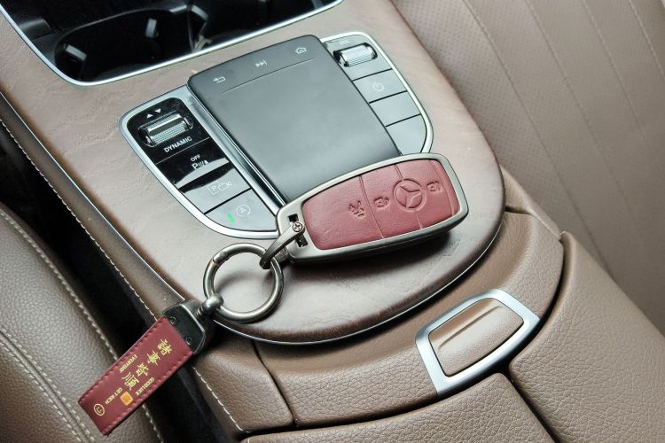 奔驰E级 2020款 E 300 L 时尚型中控内饰7001