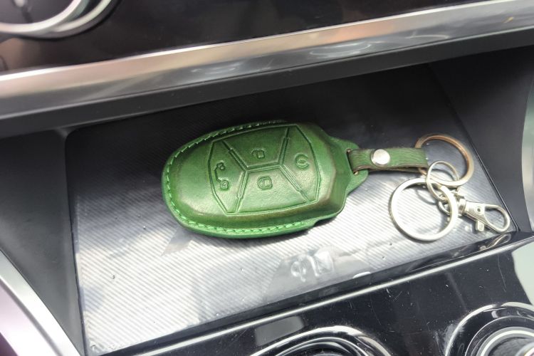 领克01 2017款 2.0T 四驱劲Pro版中控内饰7001