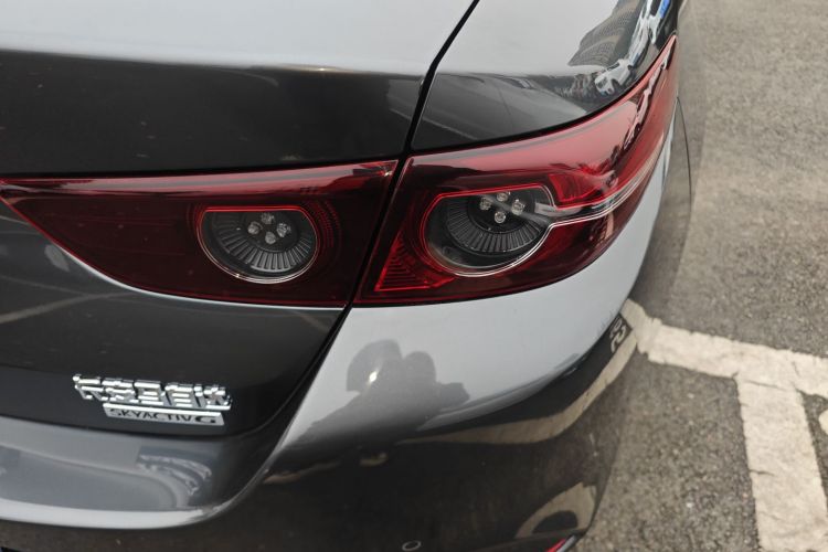 马自达3 昂克赛拉 2020款 2.0L 自动质雅版车身外观9