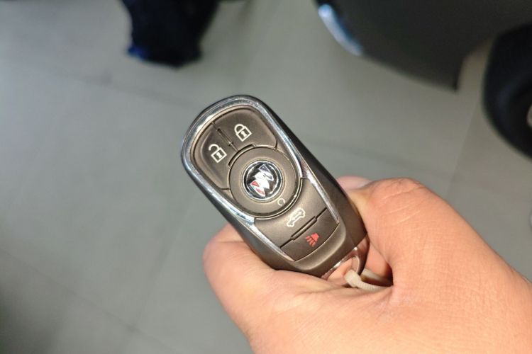 别克GL8 2023款 陆上公务舱 智享型中控内饰7001