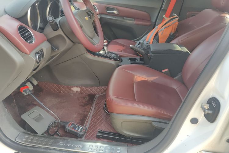 雪佛兰 科鲁兹 2015款 1.5L 经典 SE AT中控内饰19