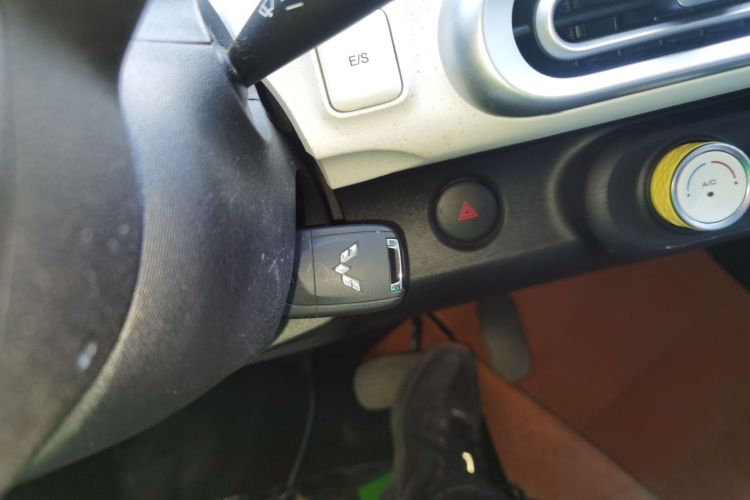 五菱汽车 宏光MINIEV 2024款 第三代 215km 青春版中控内饰11