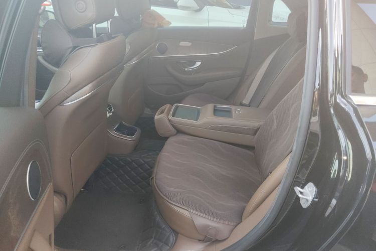 奔驰E级 2021款 E 260 L 4MATIC中控内饰7004