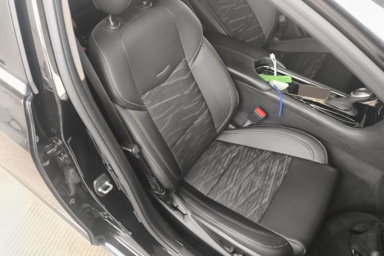 凯迪拉克ATS-L 2017款 28T 技术型中控内饰41