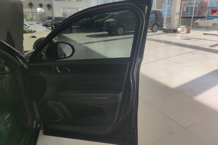 领克01 2021款 2.0TD 四驱暗夜版中控内饰42