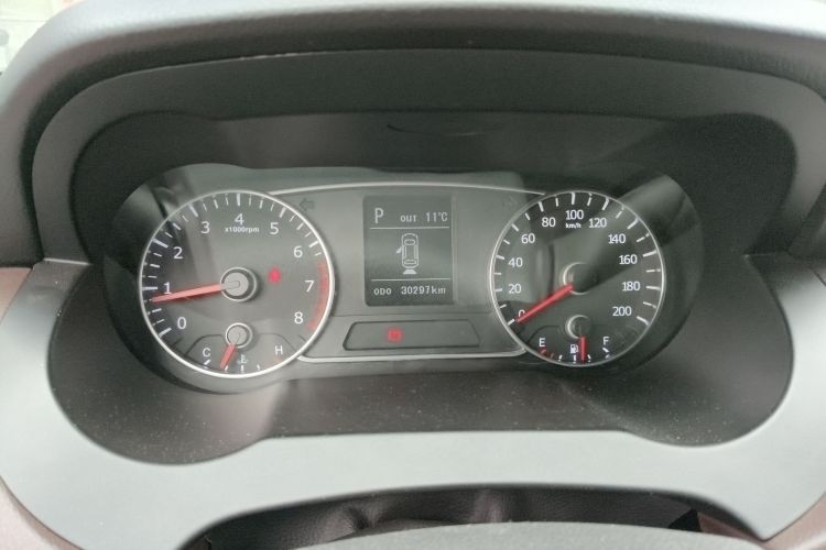 陆风X7 2015款 2.0T 全景尊贵版中控内饰14