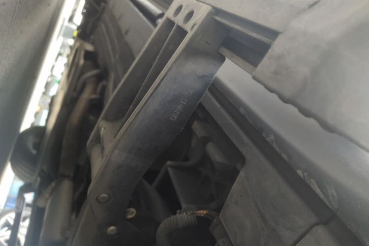 路虎 揽胜运动版 2017款 3.0 SC V6 SE局部细节9002