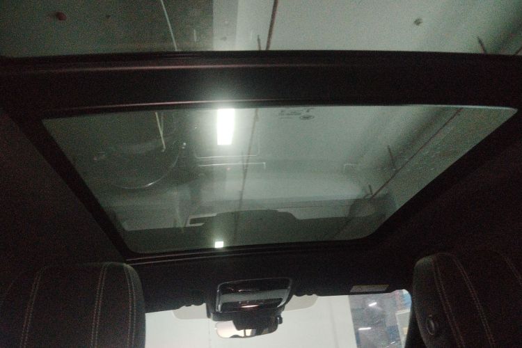 路虎 揽胜星脉 2021款 P250 熠黑珍藏版局部细节22